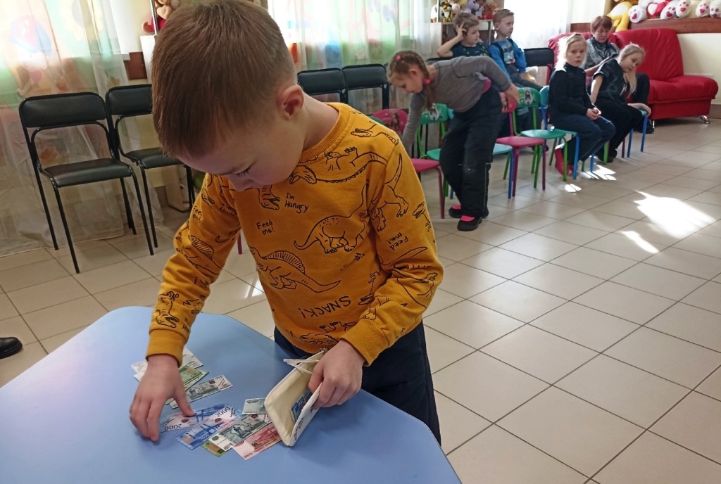 !!CCW6KJj_iUGtYRfuPFV9c0kf4kQnVd-WMf1p_