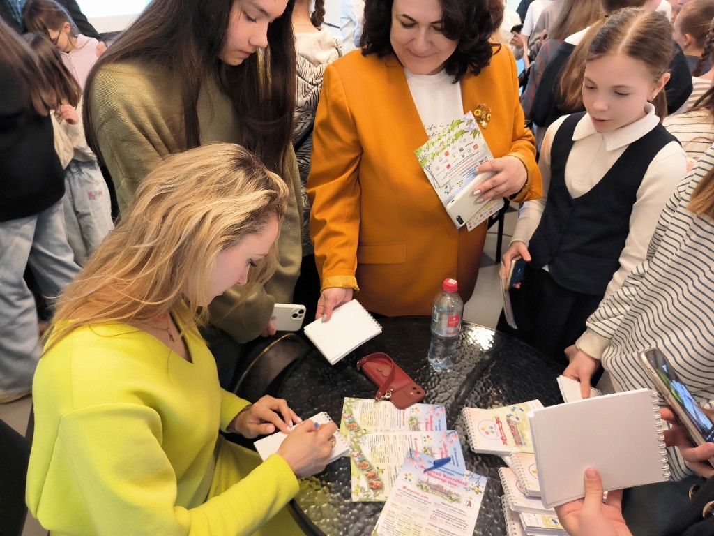 UKys0EvM_72EyyIcAWup-cqfdR9c9LrKDa3ng2iBPY1WAK7RJrpt4-37fMd7cIwvyZLwZfRq4uE15kdYiBEKnso4